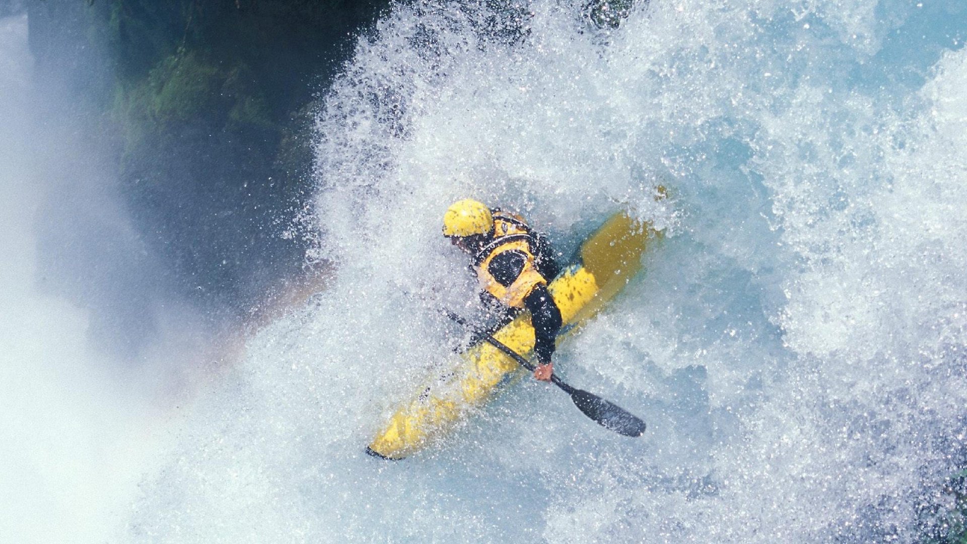 莱万多夫斯基巅峰对决，费德勒与60激战皇家马德里分钟，回归赛场胜负难料！